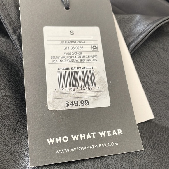 NWT MUST HAVE FAUX LEATHER BLAZER WITH BELT - Picture 4 of 8